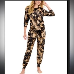 Jenni tie-dye loungewear sweatshirt and jogger pant set.